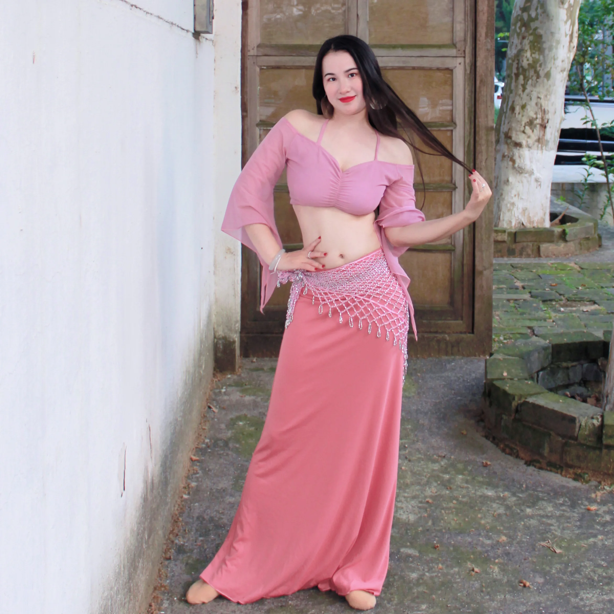 

Новый костюм для танца живота для женщин, топ с v-образным вырезом и длинными рукавами + сексуальная длинная юбка с рыбьим хвостом, комплект одежды для восточных танцев