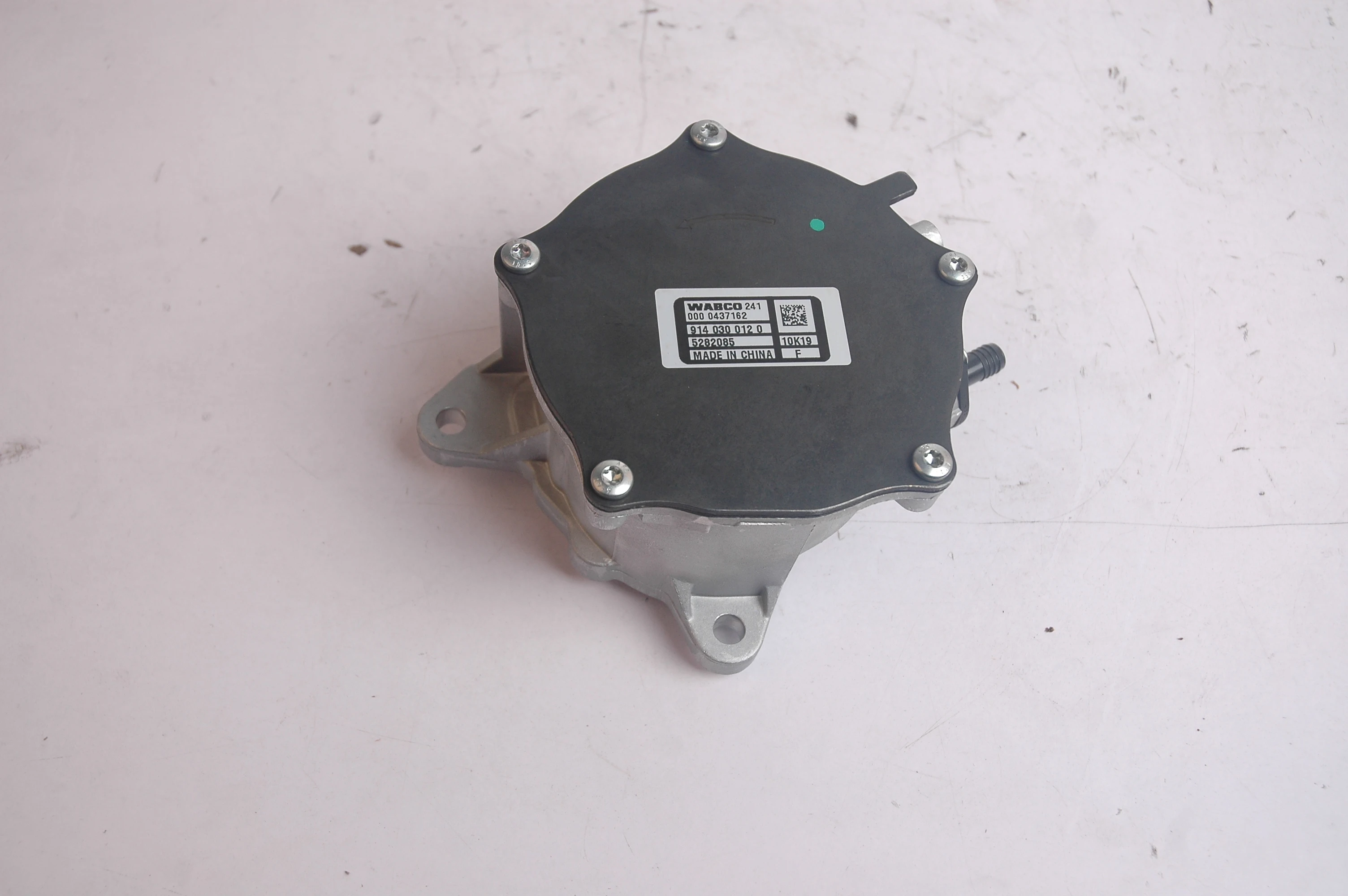 Hot Sale ISF2.8 Diesel Engine Parts Vacuum Pump 5282085 5270422