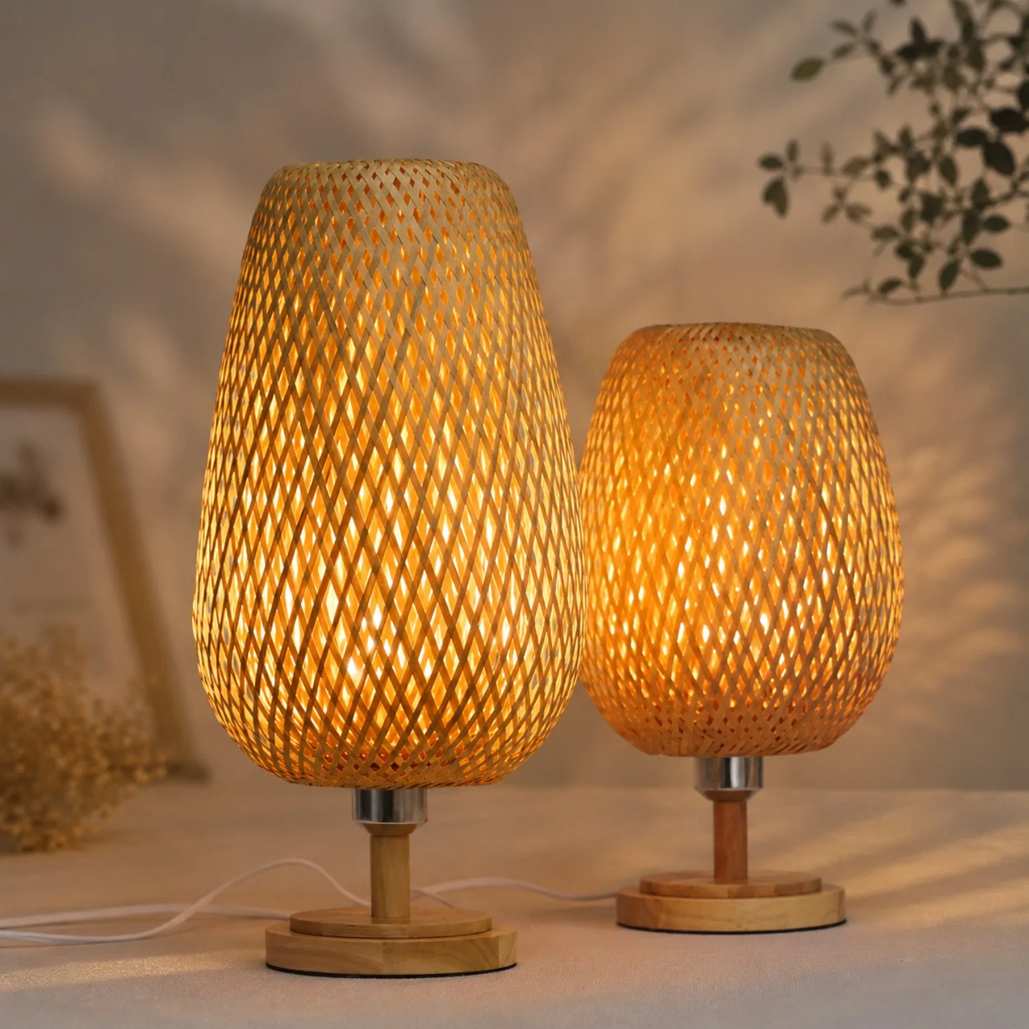 

JOYINLED Rattan Table Lamp Vintage Wooden Small Bedside Lamp Bohemian Bamboo Woven Desk Lamp for Bedrooms Desks Children's Rooms