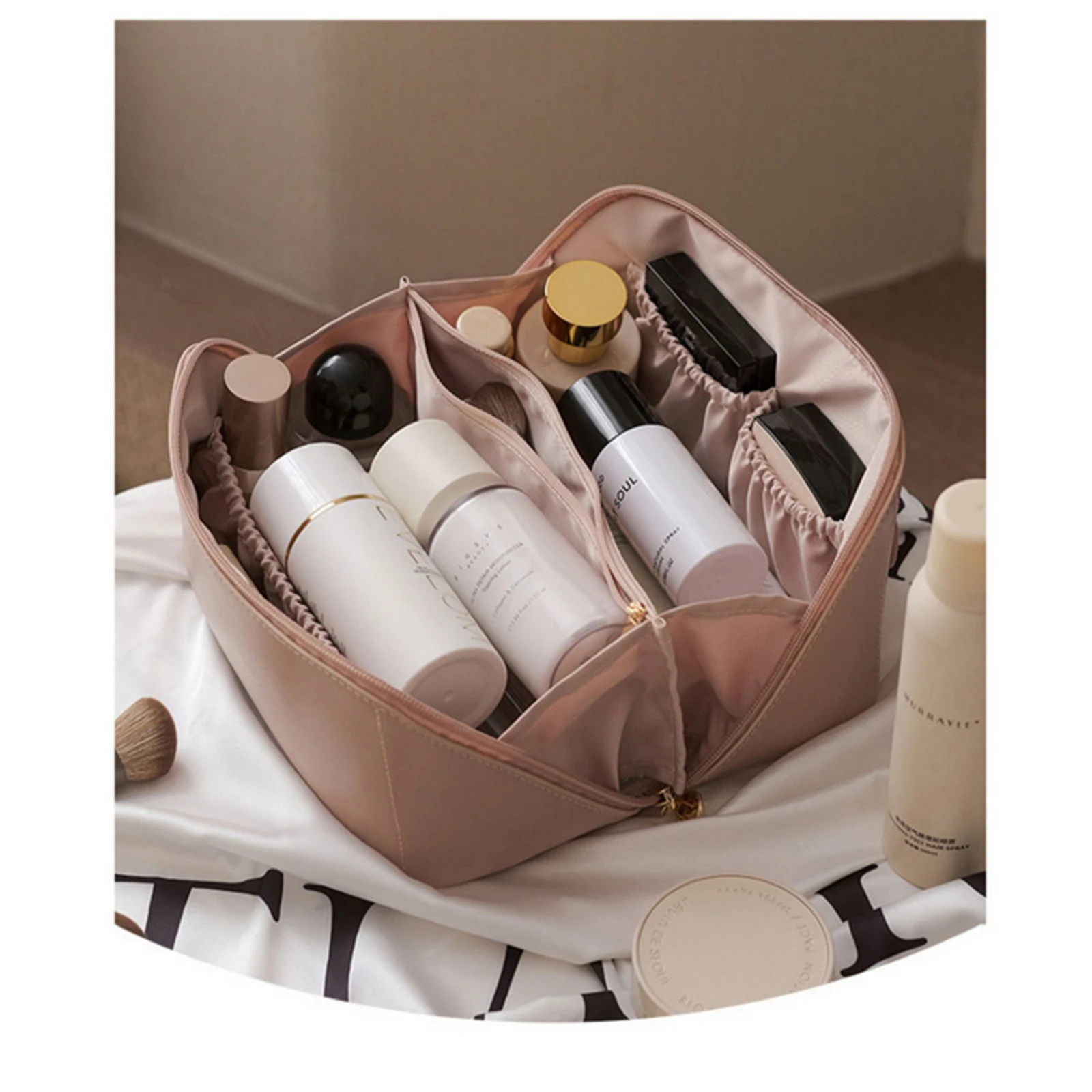 Women Makeup Case Large Capacity Portable Travel Makeup Organizer Cosmetic Bag PU Material Multifunctional Organizer Storage Bag