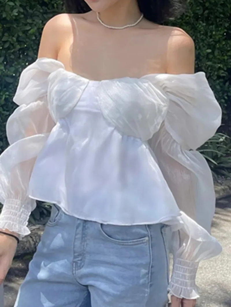 Sweet 2024 Autumn Age Reducing Slash Neck Off Shoulder Bubble Sleeves White Shirt Women Loose Casual Versatile Short Top 00UQ