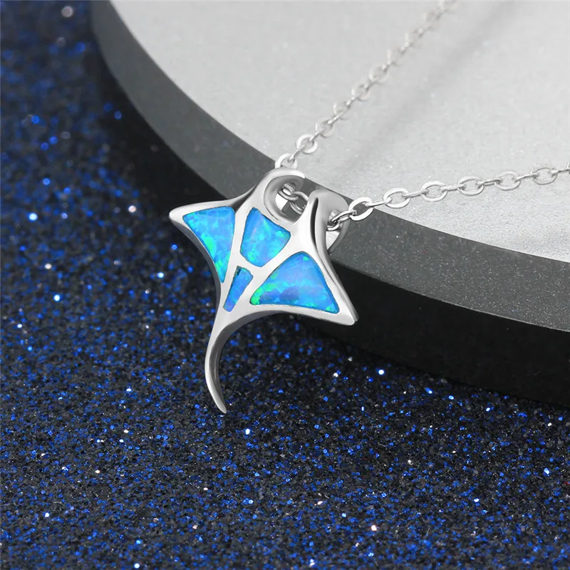 Vintage Silver Color Chain Necklace Fashion Animal Charm Necklace Blue Opal Stingray Pendant Necklaces For Women Wedding Jewelry