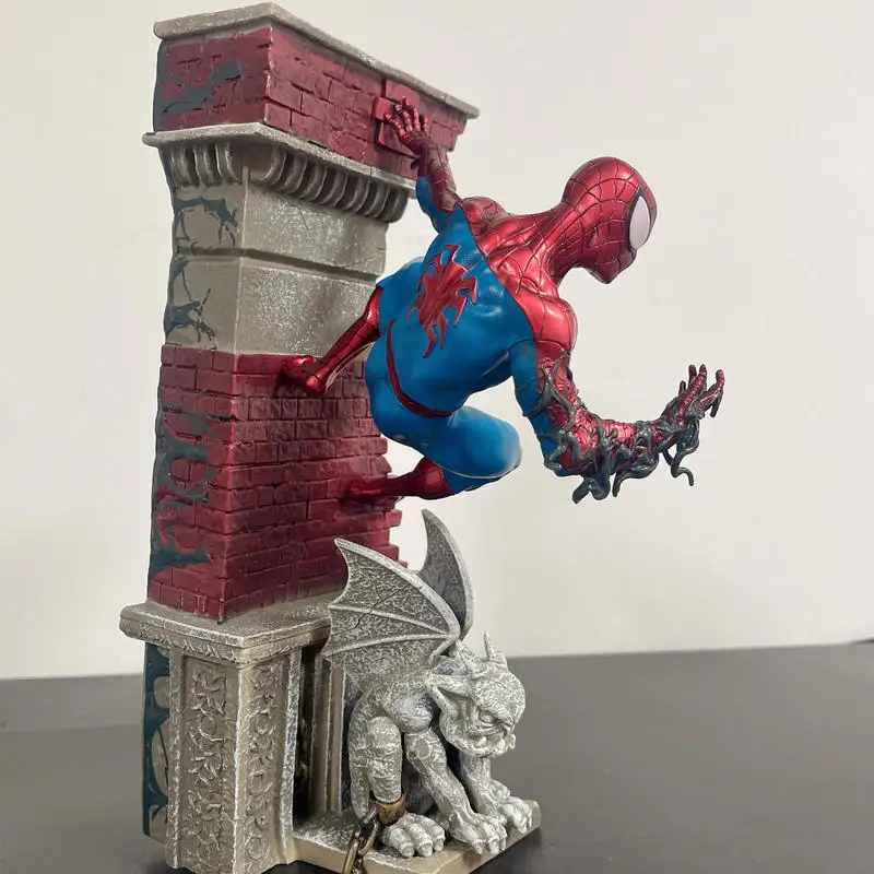 Nuevo 28cm Original araña de hierro lejos de casa veneno animación figuras periféricas versión Premium estatua adornos de coche niños Gif