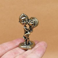 Vintage Couple Ornament Miniature Size Copper Material Commemorative Day Ornaments Creative Design Lovers Figurine Couple Gift