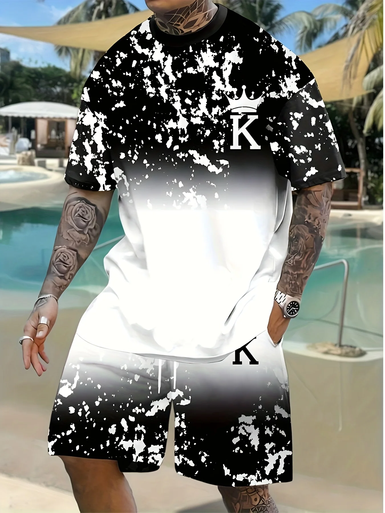 

Men's Luxury Fashion Set Gradient Letter K Print Streetwear Sporty Quick Dry Breathable T-Shirt Solid Shorts Two Piece Outfit