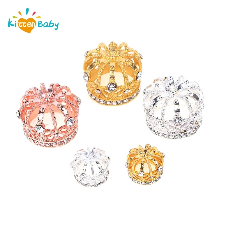 

1:12 Dollhouse Miniature Gold Silver Bronze Mini Metal Alloy Crown Models Retro European Style Crown Headwear Dolls Accessories