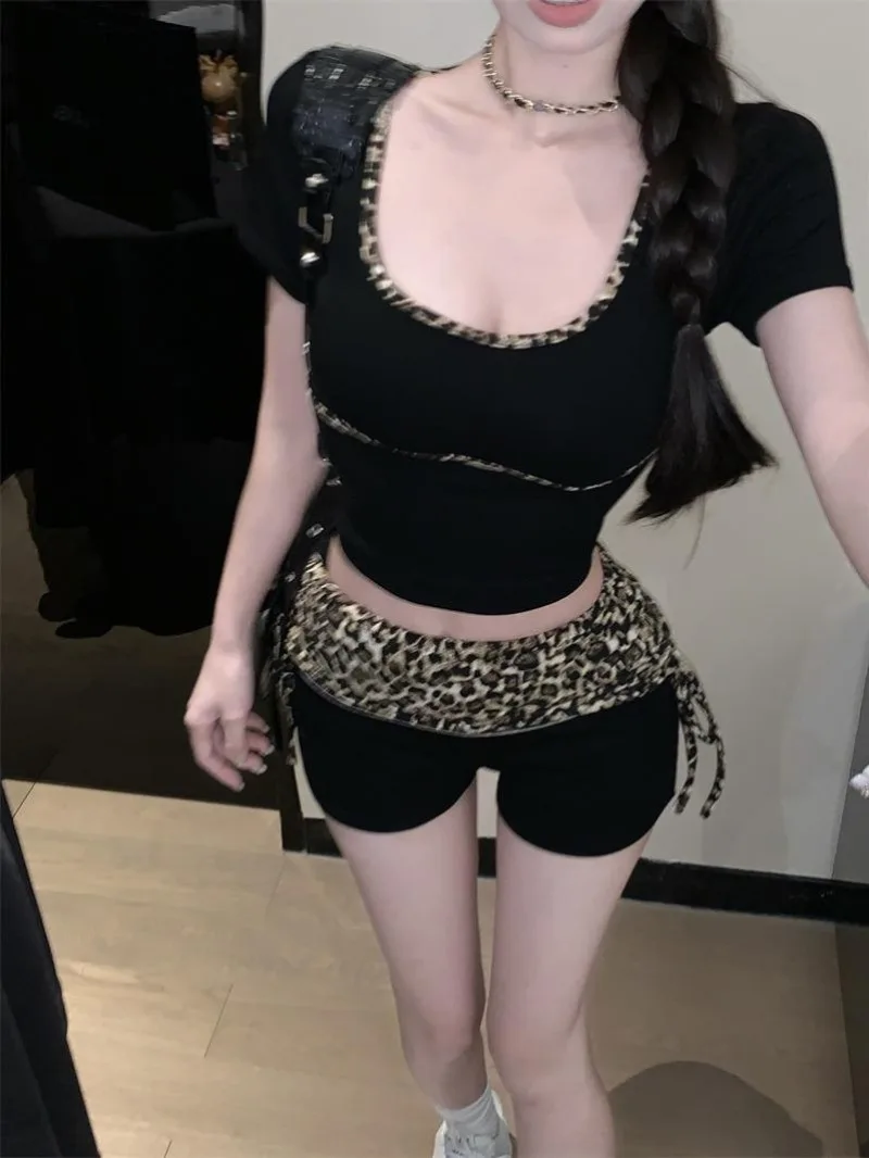 

Vintage Sexy Bodycon 2 Piece Sets 2025 Summer Y2k Print Crop Tops + Casual Streetwear Hot Leopard Shorts Japanese Retro Suits