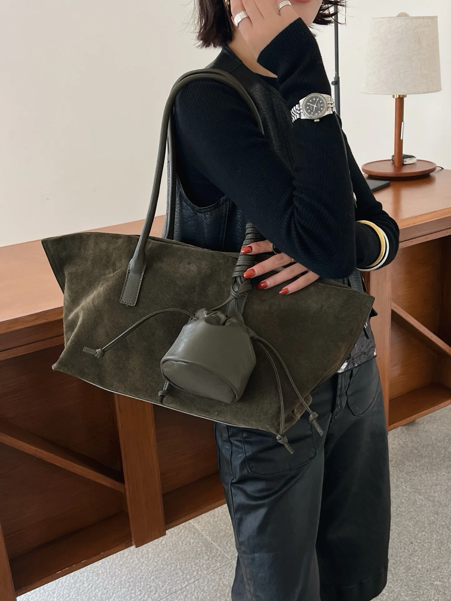 

Oversized Suede Tote Bag Women Shoulder Handbag and Purses Luxury Design Bags Roomy Casual Tote Large Capacity New In