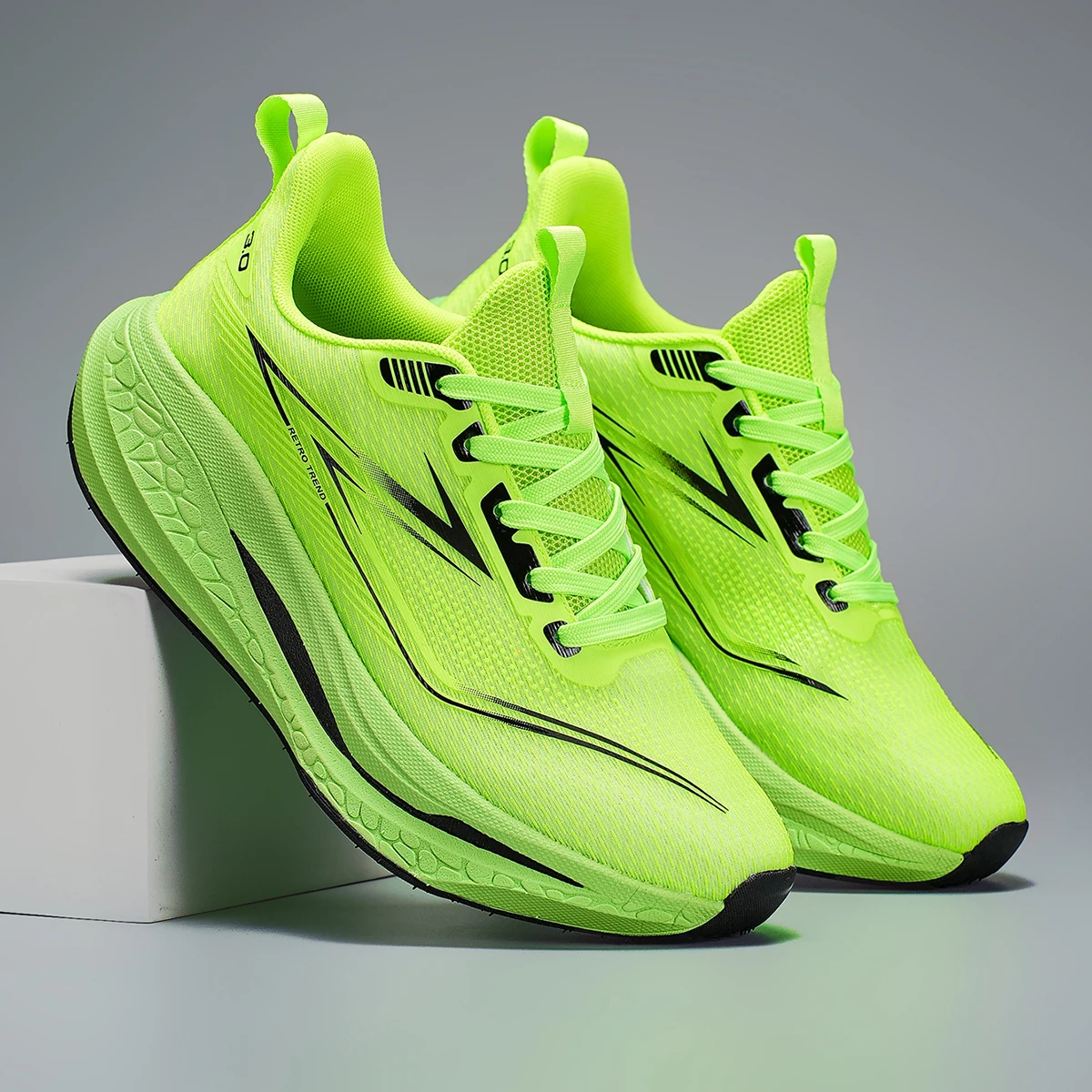 Men's Large Size Sports Shoes Outdoor Hiking Running Comfortable Casual Versatile Fashionable Training Shoes for Couples