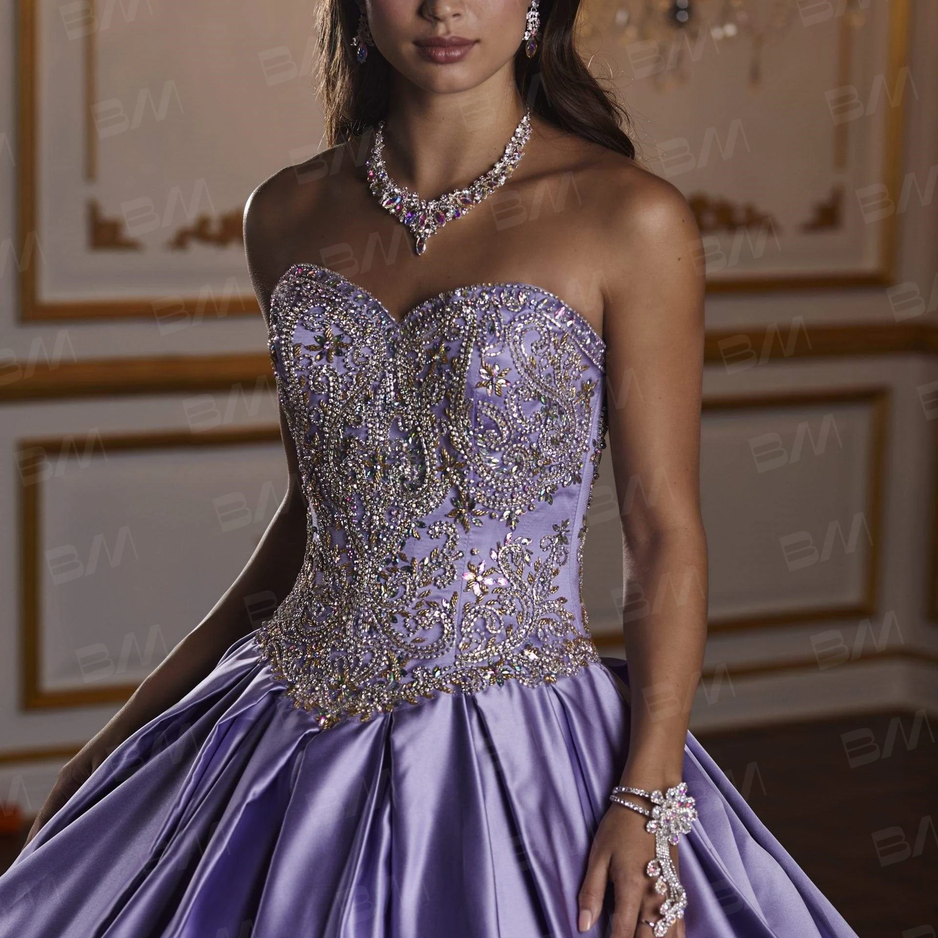 Robe de Quinceanera en satin plissé avec corsage entièrement perlé, corset au dos, robes de Rhchérie, robe de soirée, robe de soirée