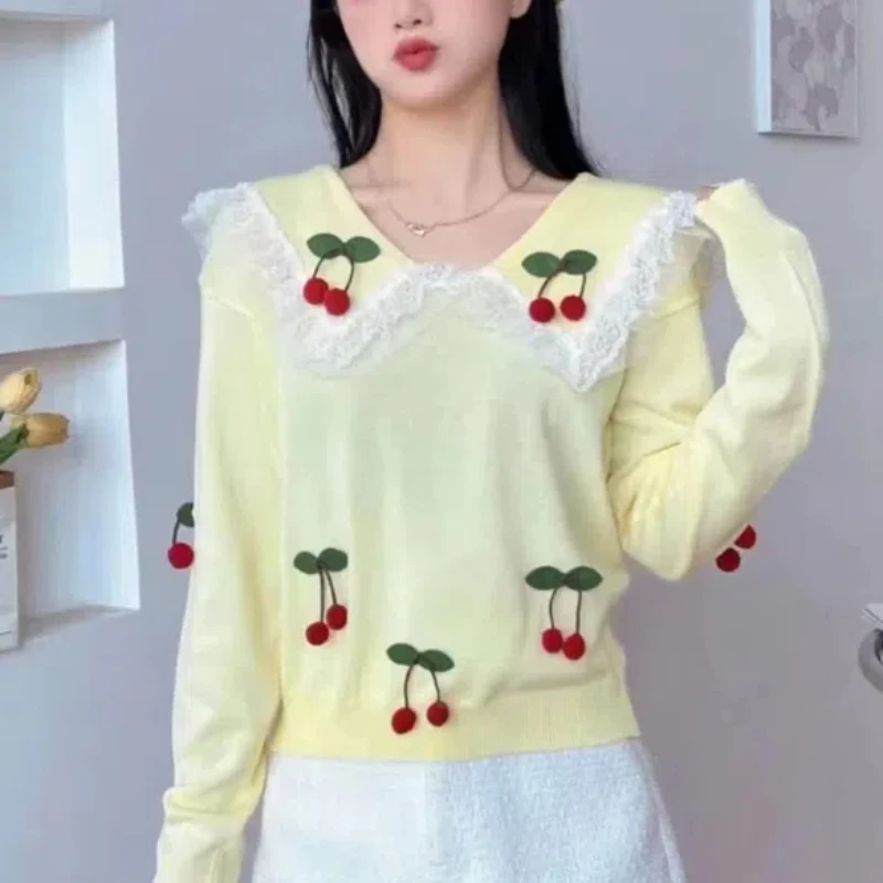 Doll Collar Slim Fit Versatile 2024 Spring and Autumn New Item Splicing V-neck Lace Fashion Casual Long Sleeved Knitted Top