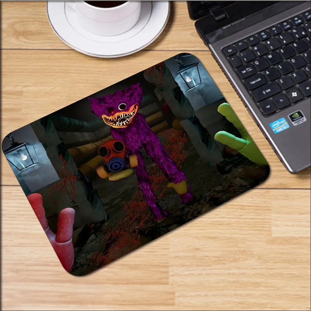 H-Huggy--Wuggy Playtime Game Mousepad Beautiful Durable Rubber Mouse Mat Pad Size For CSGO Player Desktop PC Computer Laptop