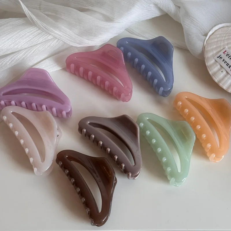 Hollow curved medium grab clip high end gold label hairpin female back head disc hair shark clip view 4
