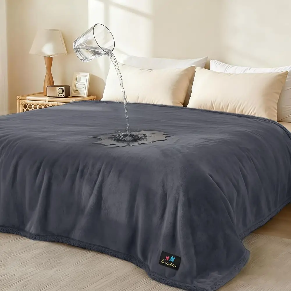 

Waterproo Pet Blanket, Liquid Pee Proo Dog Blanket or Soa Bed Couch, Reversible Sherpa leece urniture Protector Cover or Small M