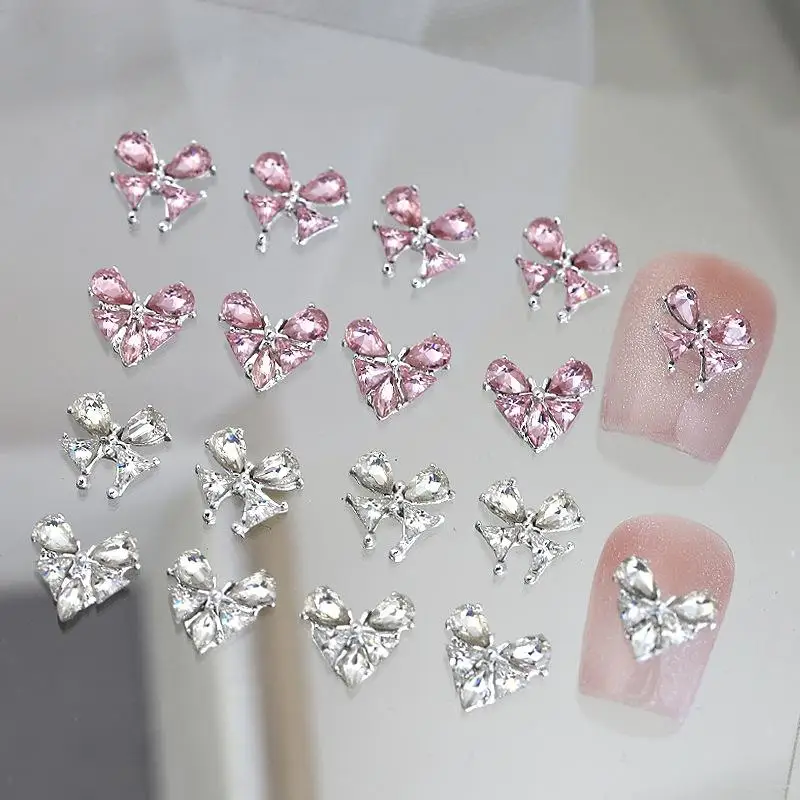 

2PCS Retro Nail Accessories With Diamond Inlaid Sparkling Zircon Large Butterfly Love Heart Colorful Diamond Love Nail Charms