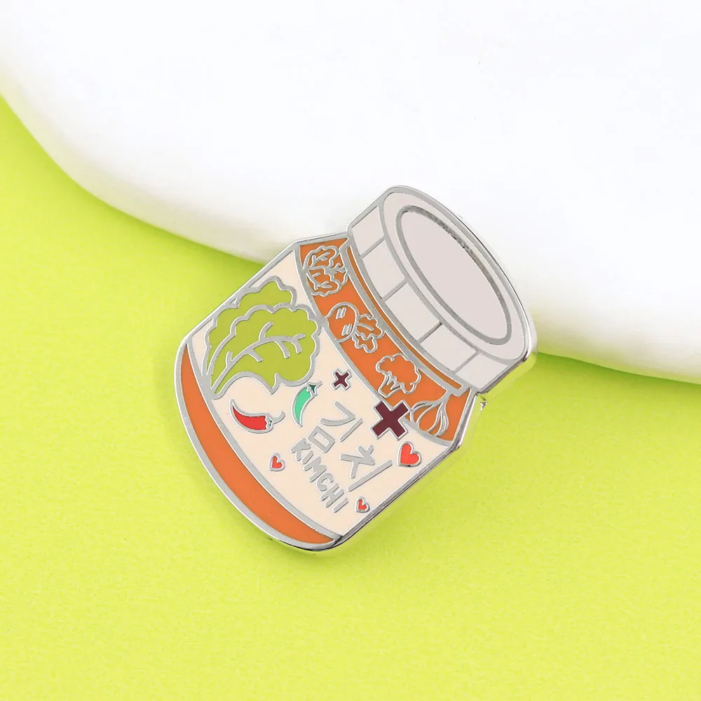 Niedliche Kimchi-Glas Emaille-Pin, Brosche mit koreanischem Essen-Motiv, lustiges Kimchi-Abzeichen für Rucksäcke und Kleidung, ein stilvolles Geschenk für Essensliebhaber. – Detail 10