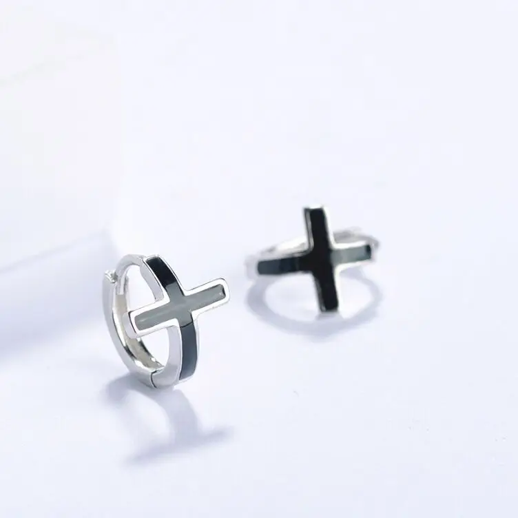 Fashion Zwart Kruis 925 Zilveren Naald Mannen Stud Oorbellen Sieraden Valentijnsdag Gift Drop Shipping Man Geen Fade groothandel