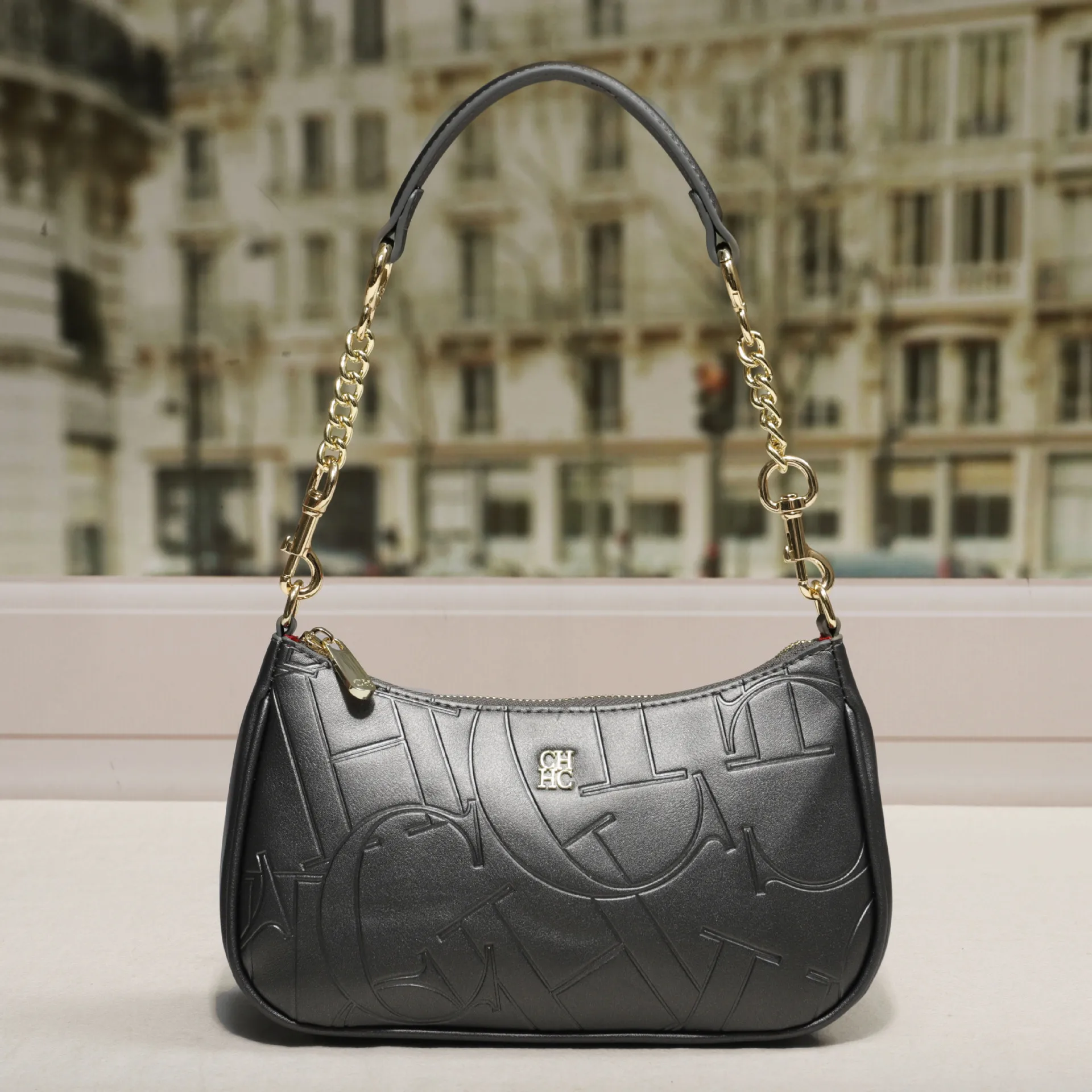 New Arrival Embossed Letter Underarm Bag for Women Shoulder Crossbody Bag Fashion Trendy Wholesale Ladies Bag