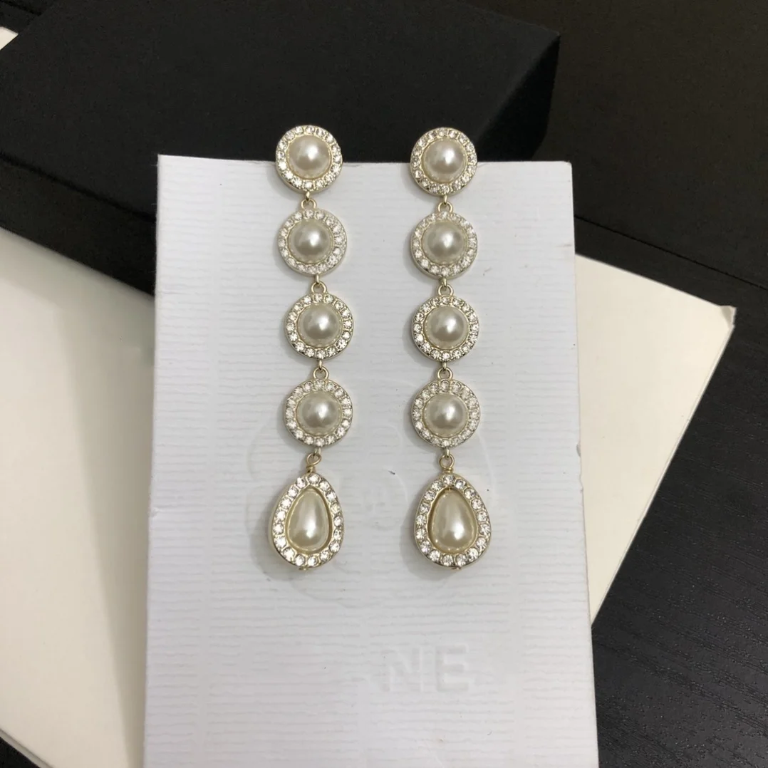 

New European and American high-end brand retro romantic Su pearl earrings