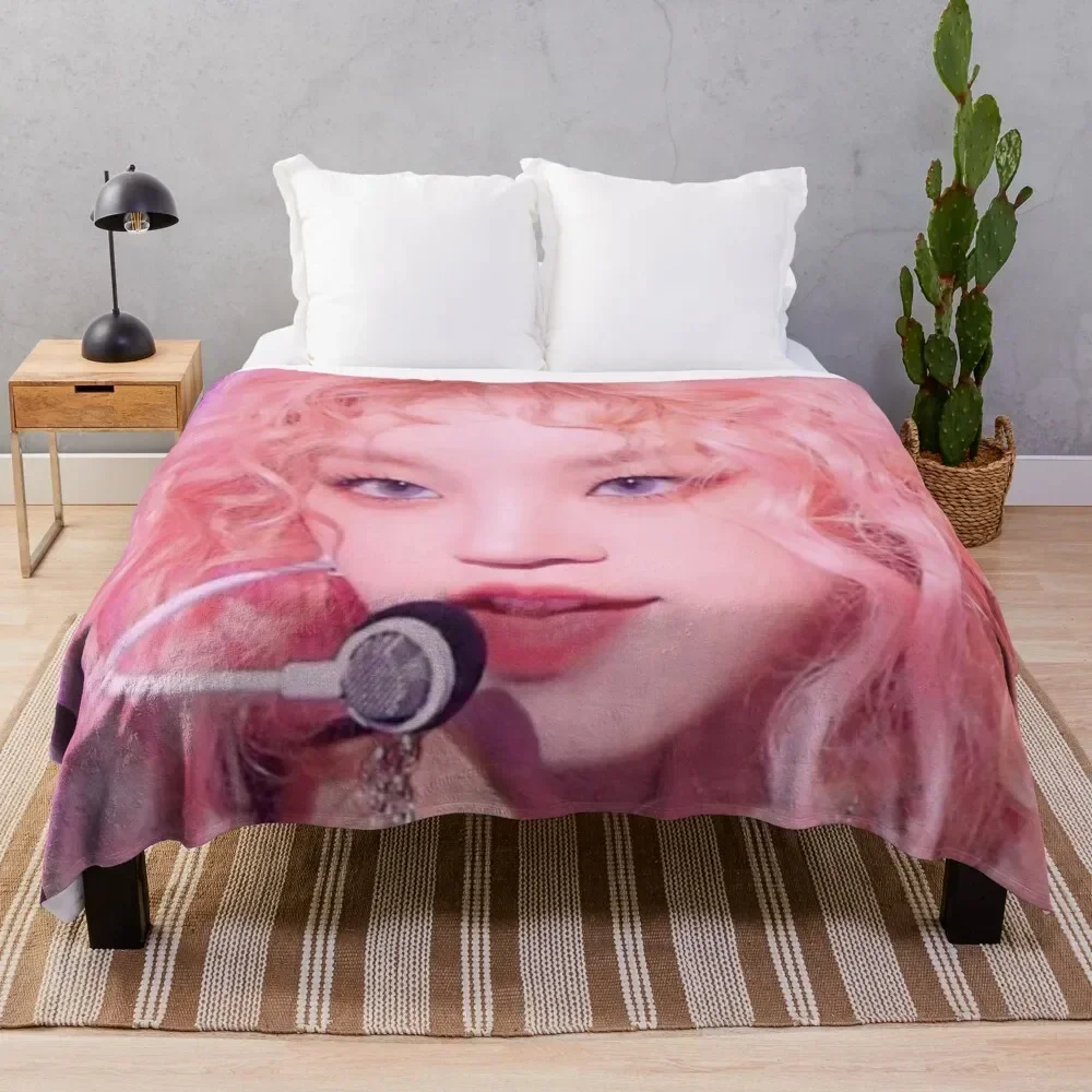 

G(I-DLE)'s Yuqi Throw Blanket halloween Plaid on the sofa Luxury Designer Shaggy Blankets