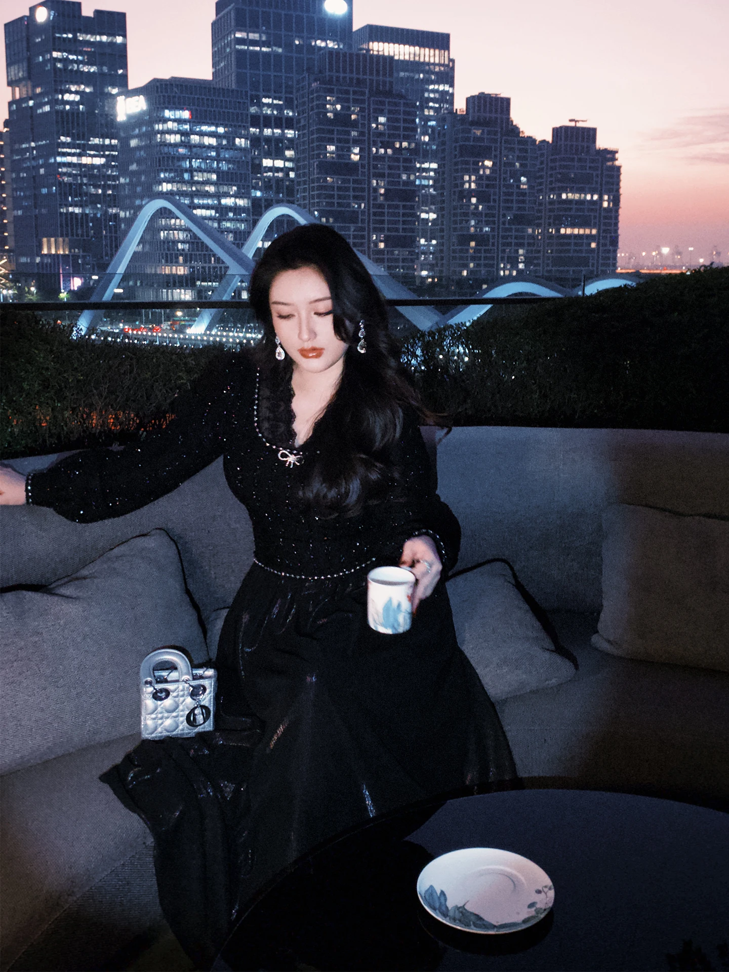 

Элегантное платье больших размеров для женщин: Изысканное французское бальное платье с длинными рукавами, А-силуэт, миди, из полиэфирного волокна