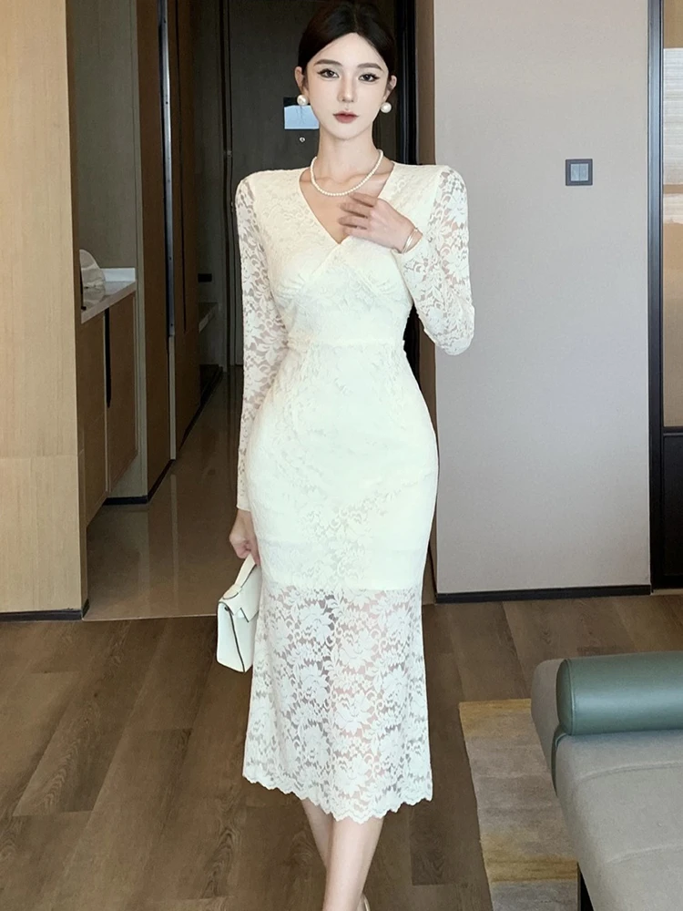 秋の白いレースのフックフラワー柄、透かし彫りVネックセクシーロングドレス、女性用エレガントなボディコンカジュアルドレス、2025年韓国高級イブニングドレス