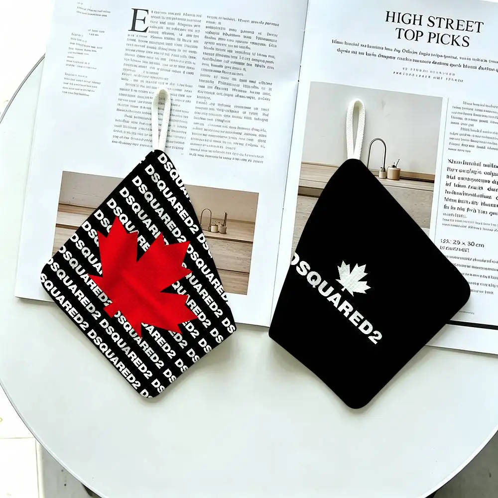 LOGO D-Dsquared2 Polyester Cotton Hand Wiping Towel, Hanging Design, Durable for Household Restaurant Toilet Use