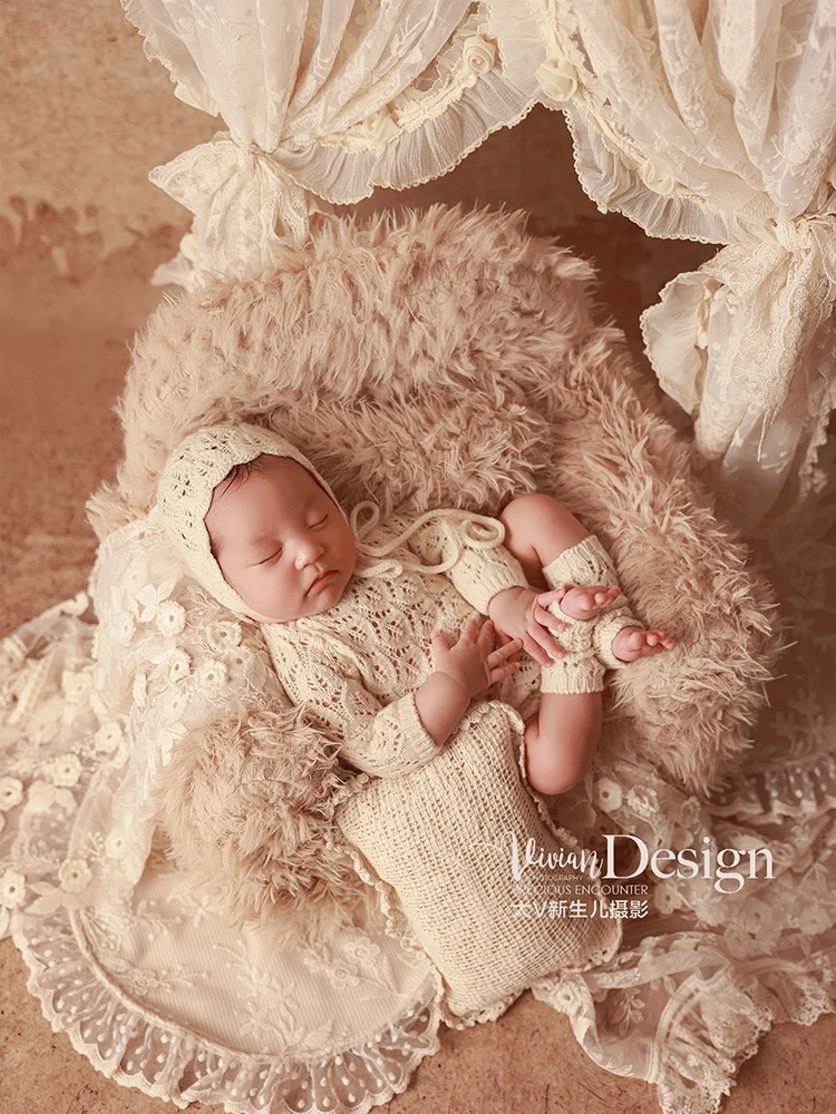 Newborn Photography Props Beige Knit Romper+Hat+Socks Set Lace mat Lace Curtains Decor props for Studio Infant shoot Accessories