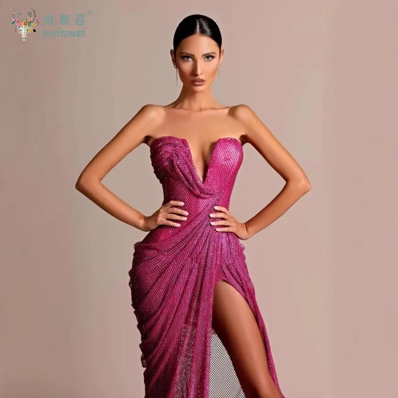 2025 Rosa nuevo rojo Sexy escote en V profundo corte bajo ajustado cadera envuelta con hendidura alta calidad tul banquete lujoso vestido de noche
