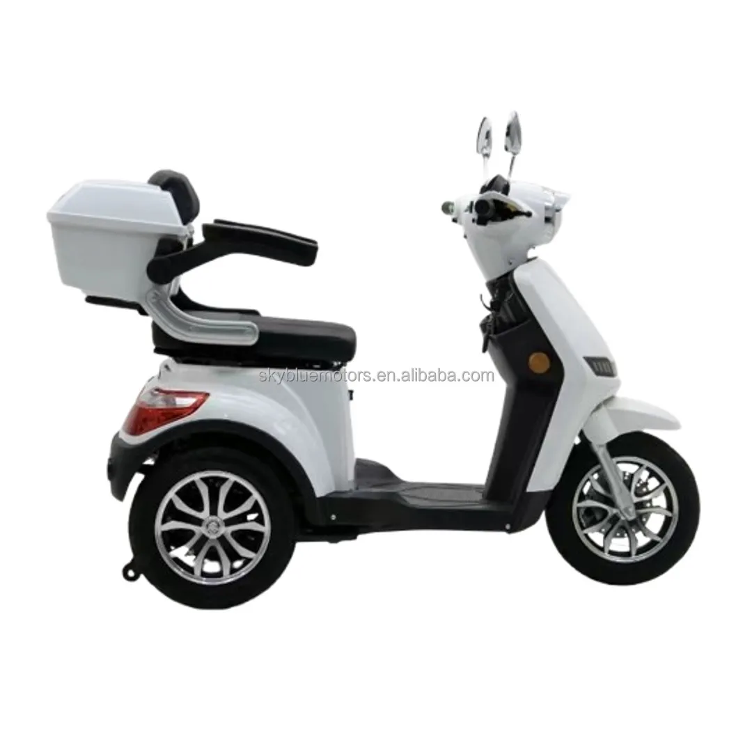 Fabrycznie Nowe Modne Skutery Trójkołowe do Mobilności w Dobrej Cenie, Certyfikowane EEC, z Długą Gwarancją, Wytrzymałe Skutery dla S