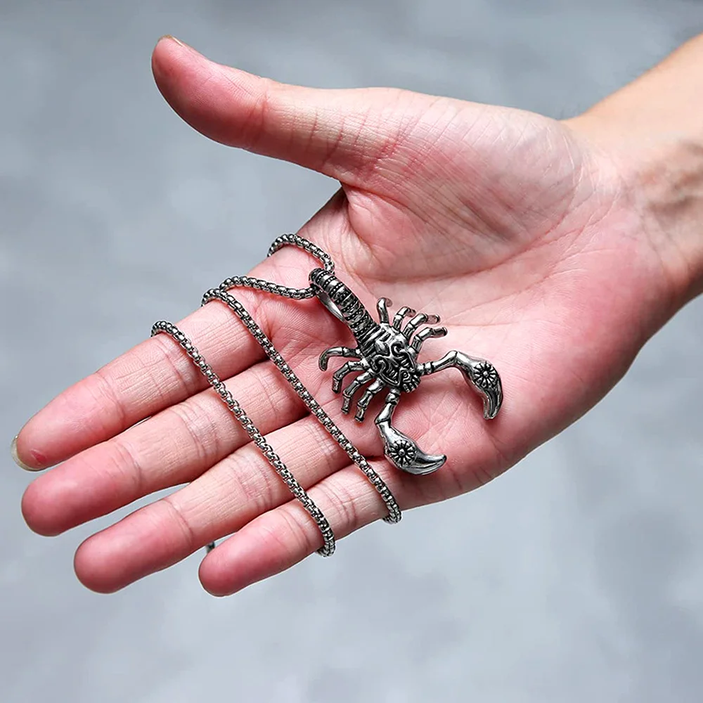 Gothic Retro Scorpion Pendant Necklace Punk Hip Hop Animal Insect Scorpion Stainless Steel Biker Necklace Men Jewelry Gift