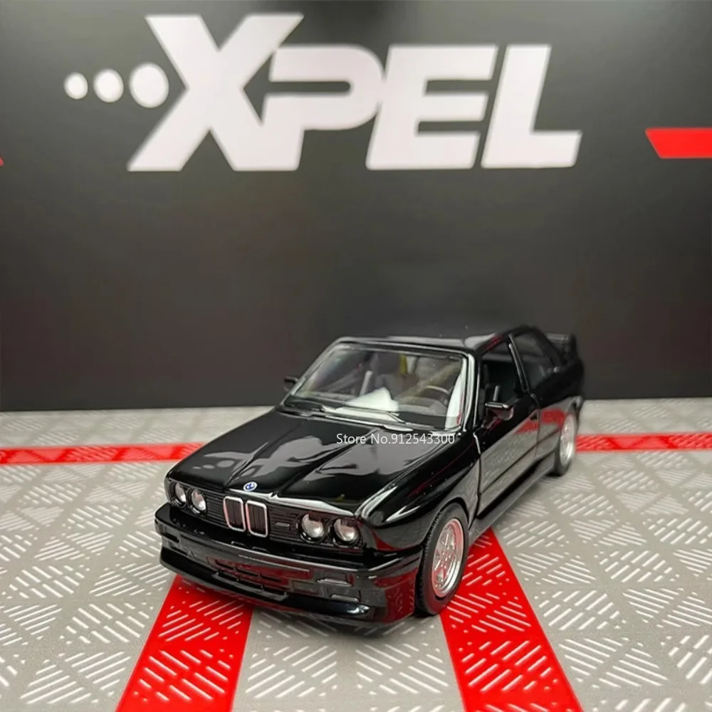 Coche de juguete de Metal BMW M3 E30 1/36 para niños y adultos, vehículo de aleación fundido a presión, colección de regalos de cumpleaños y