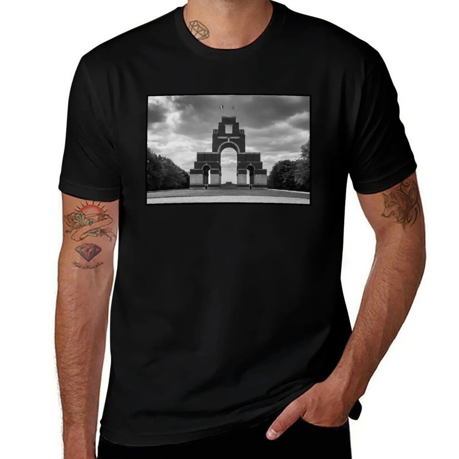 Thiepval Memorial, Francia, camiseta blanca y negra, camisas gráficas, ropa de verano, ropa de anime con cerradura azul, camisetas de algodón para hombre