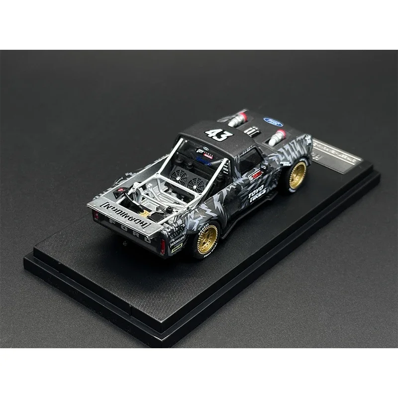 Street Warrior 1:64 Mustang Hoonicorn RTR F150 Hoonitruck Panda Figure Diecast Diorama Car Model Toy