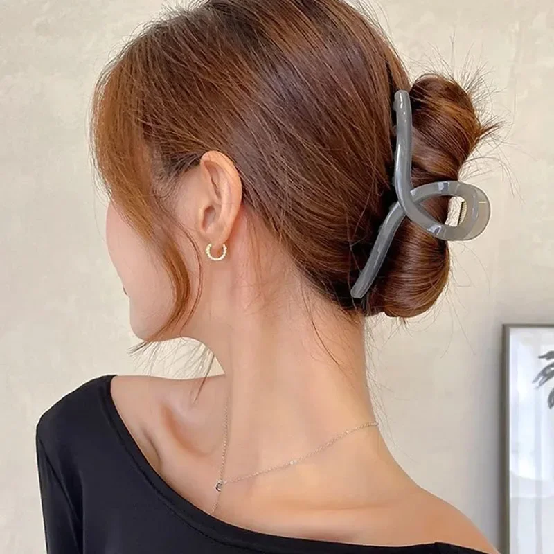 New Hair Claws Catch Clip Large Jelly Cross Shark Clip Ins Korea Morandi Color Hairpin Plate Hair Bath Women Headwear Accessory