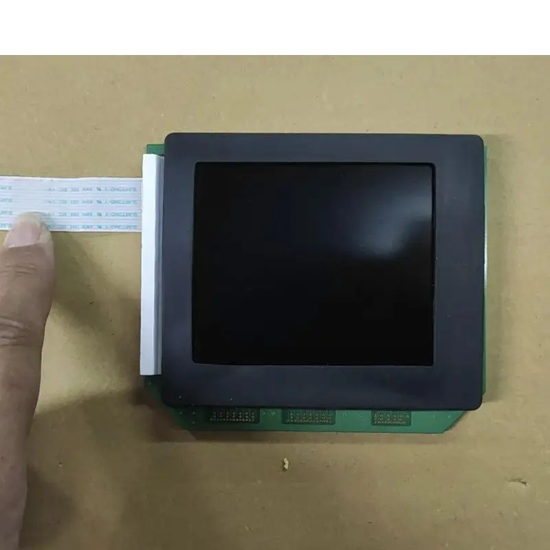 

Second hand LMG7135PNFL 97-44279-7 4-inch high-end industrial LCD screen test OK, fast shipping