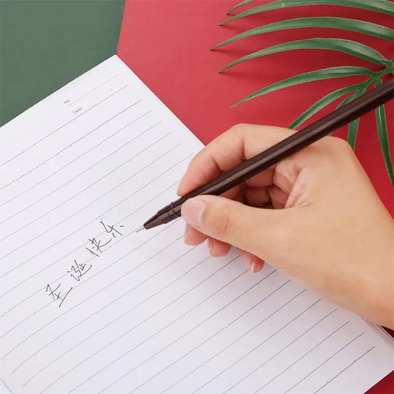 The Ideal Gift Signature Pen Writing Fluency Christmas Pen Design unico comoda penna neutra Christmas Stocking Filler Fun