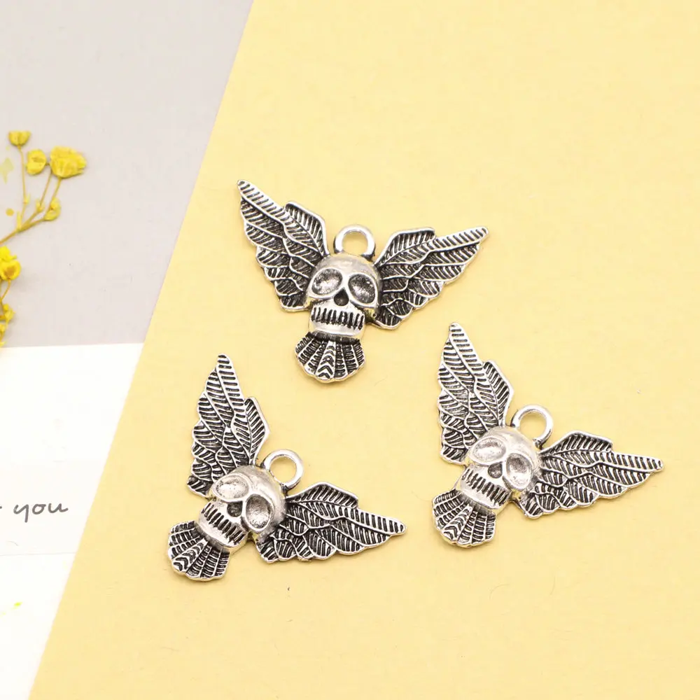 Winged Skull Charms Pendant Necklac Art Crafts Diy Girls Jewelry 24x34mm 3pcs Antique Silver Color