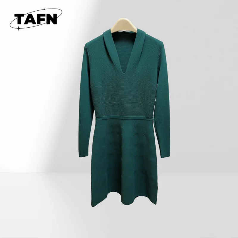 

Light Overcoat for Women’s Spring Collection Office Wear Trench Jacket for Professional Look Soft Lightweight Windbreaker AH1625