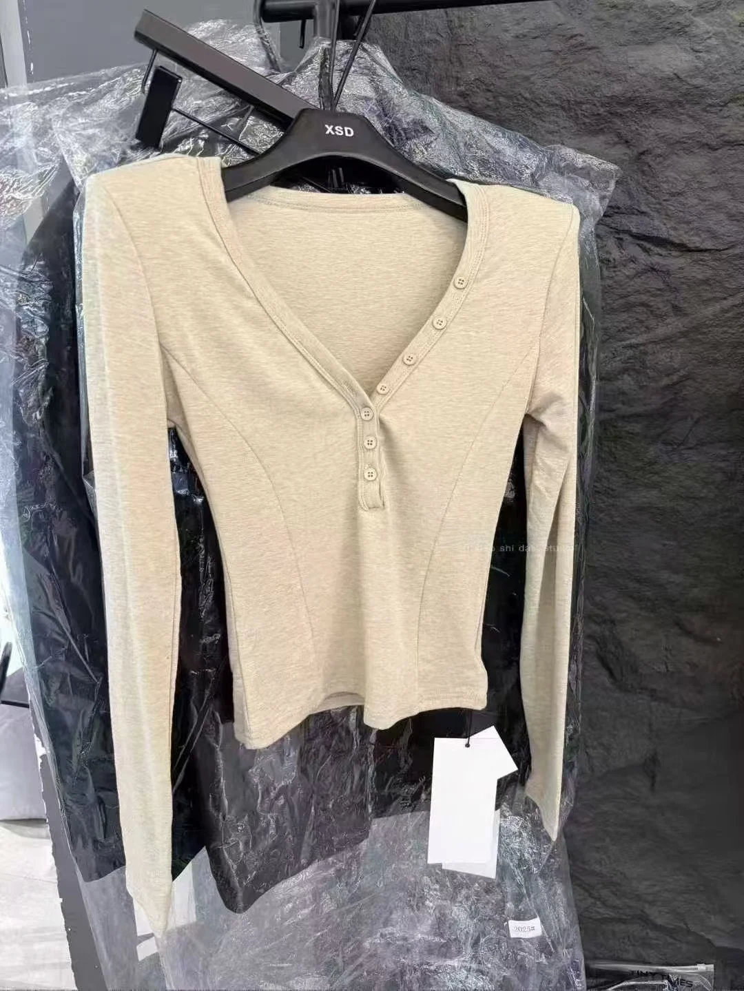 شتاء جديد Sle المرأة سليم صالح طويل Sve تي شيرت الكورية تصميم زر حتى Fce اصطف مبطن oulder ort الأعلى