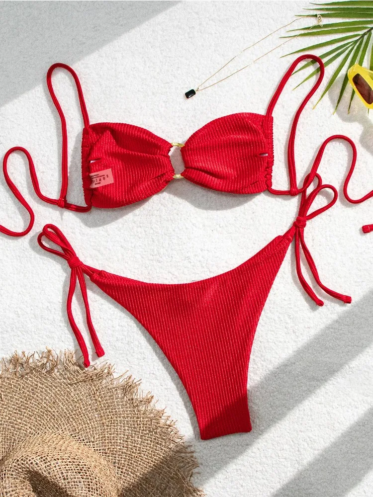Сексуальное женское микро-бикини 2025, новый красный ребристый купальник с пуш-ап, бандажные стринги, пляжный купальный костюм, плиссированный купальник с металлическим кольцом и отверстием