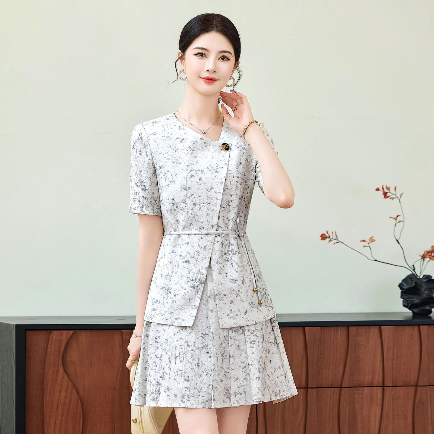 

Short Sleeve Casual Women Business Work Wear Suits with Skirt and Tops Spring Summer OL Styles Professional Office Career Sets