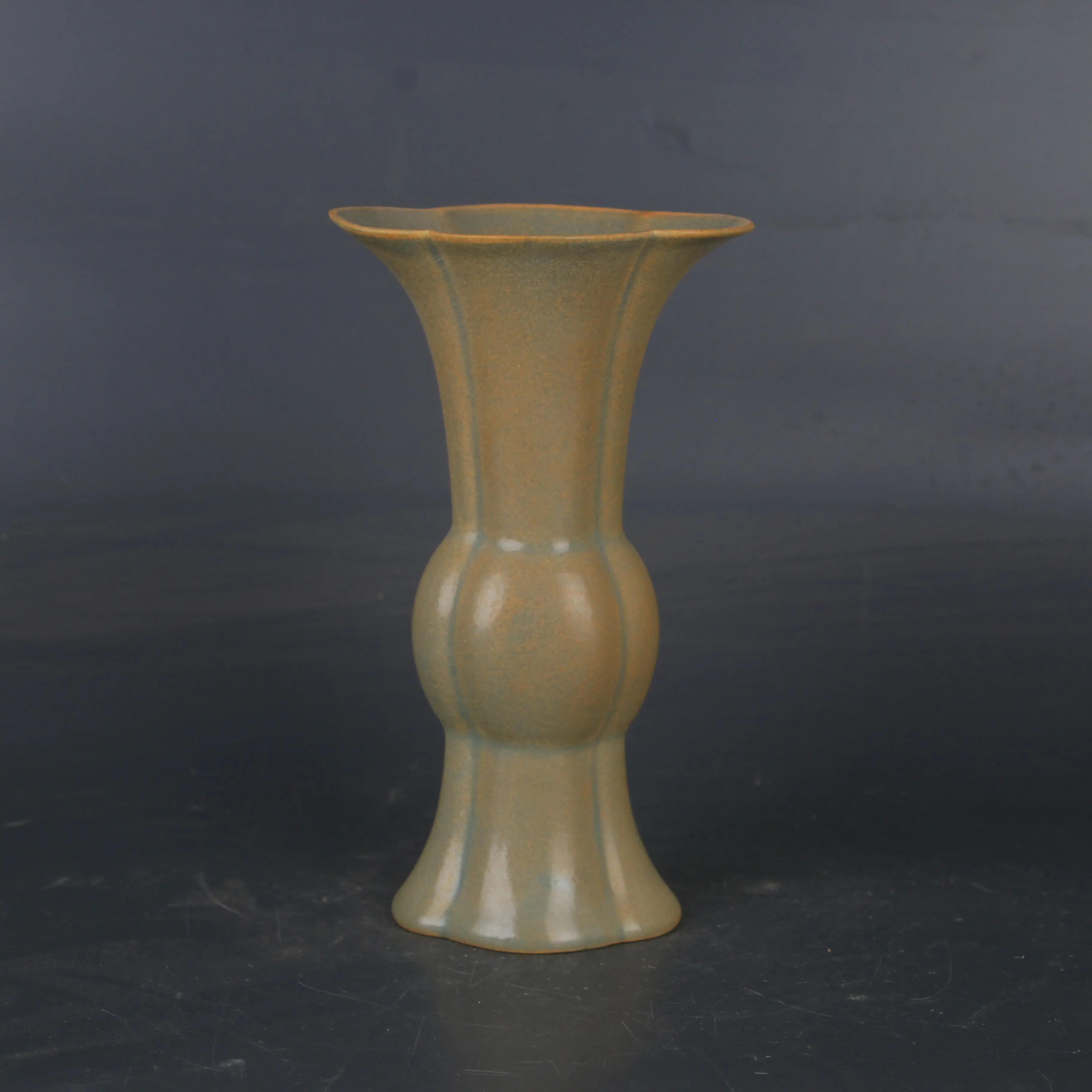 Song Style Ru Ware Celadon Melon Ribbed Vase Crackle Glaze Spur Marks Chinese Porcelain Home Decor Collectible
