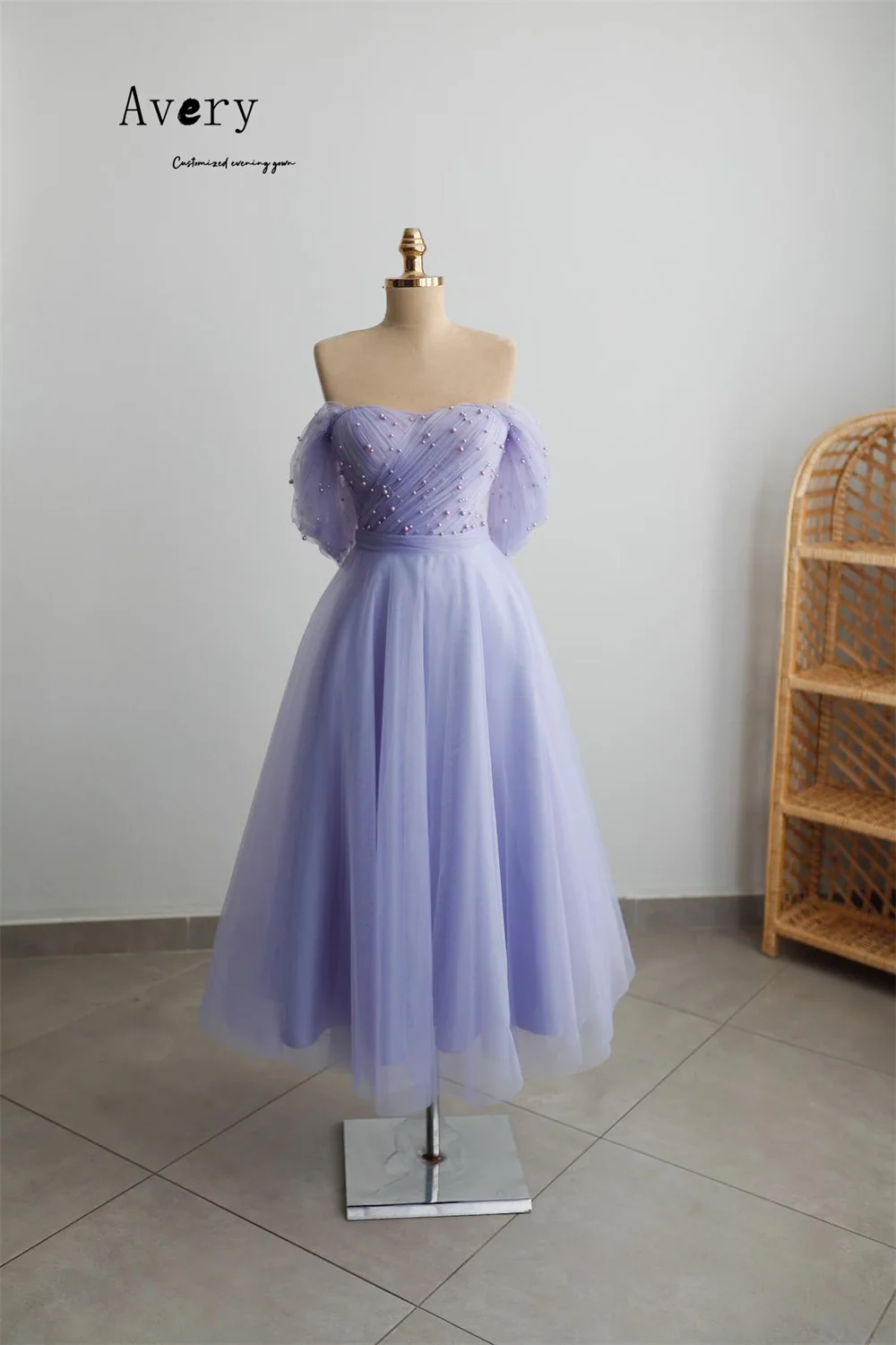 Avery personalizado púrpura fuera del hombro A-line vestidos de mujer sin mangas para vestidos de fiesta de boda vestido de baile de mujer de lujo 2025