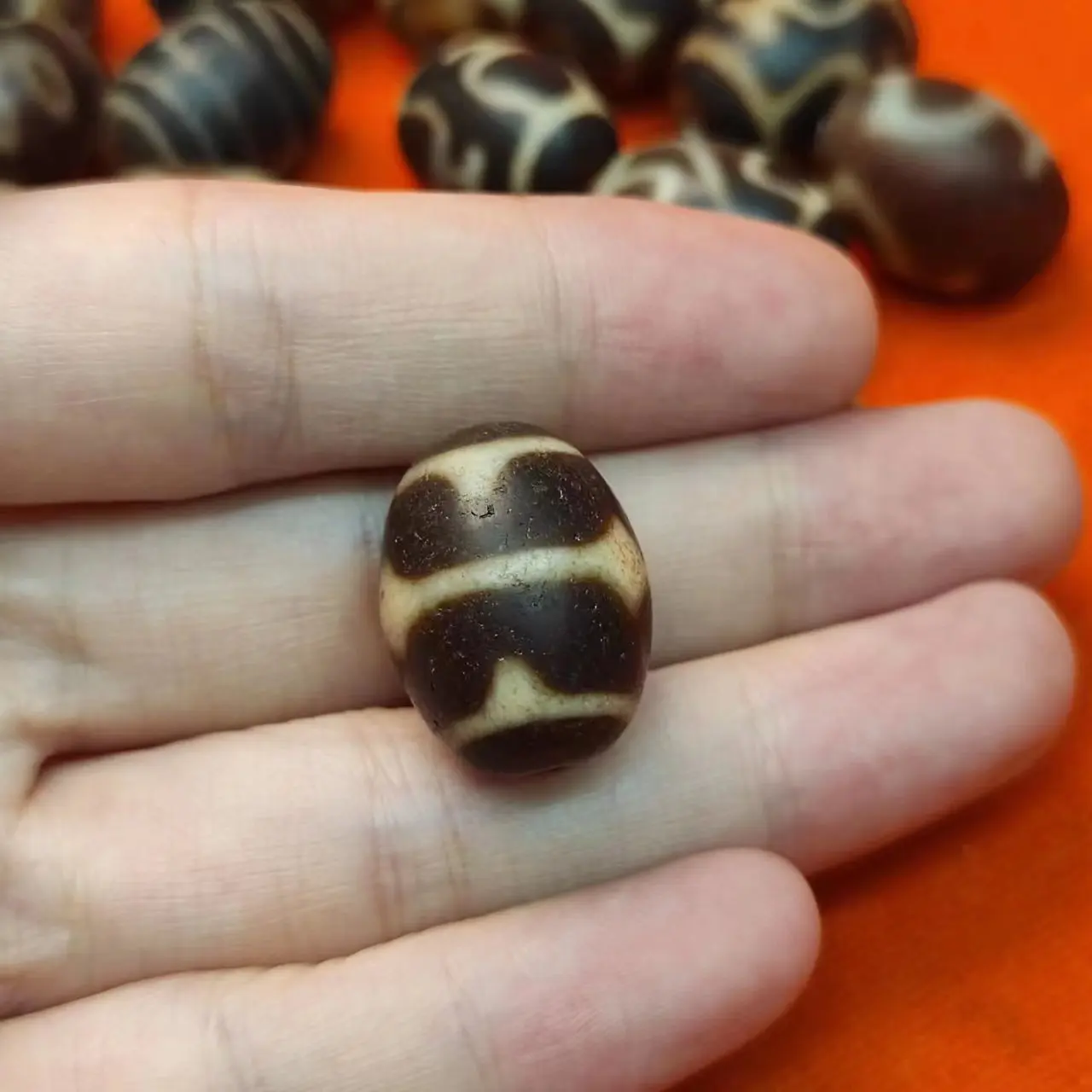 1pcs/lot natural multi-pattern old agate dzi Brown dalo handiwork beads Weathering line bracelet necklace Ethnography jewelry