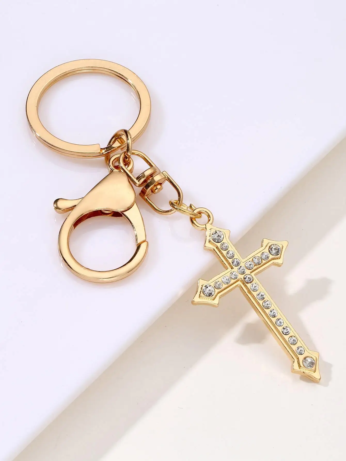 Rhinestone Decor Cross Keychain Pendant for Women, Elegant Alloy Plated Keyring with Simple Design, Versatile Bag Charm for Handbag Keys, Thoughtful Gift for Mothers and Teachers