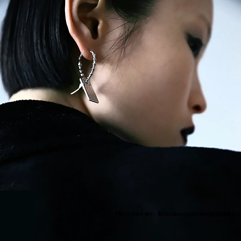 ZHUHE Gear مجموعة أقراط بإبزيم مضاد للسرقة على طراز Cyberpunk للأولاد والنساء مجوهرات للحفلات هدية مجوهرات رخيصة