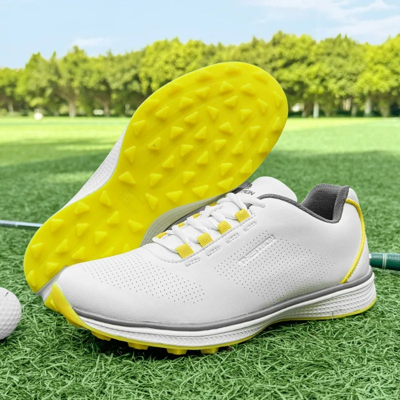 2024 hotsale Kelendőség Golf cipők számára férfiak Tervező edzőterem Surranó Férfi anty Csúszkál Golf Tréning férfiak Lakályos bőrből Séta cipők mens