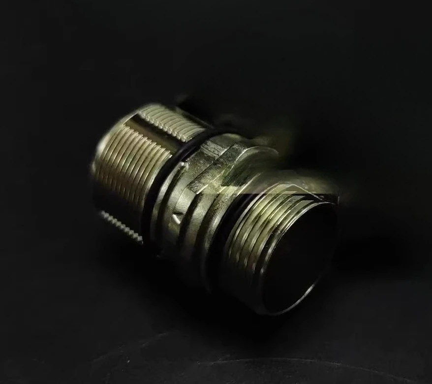 base-de-montage-intercon-monotrou-m23-aega000nn00000203000-m20-m25-6-19-cœurs