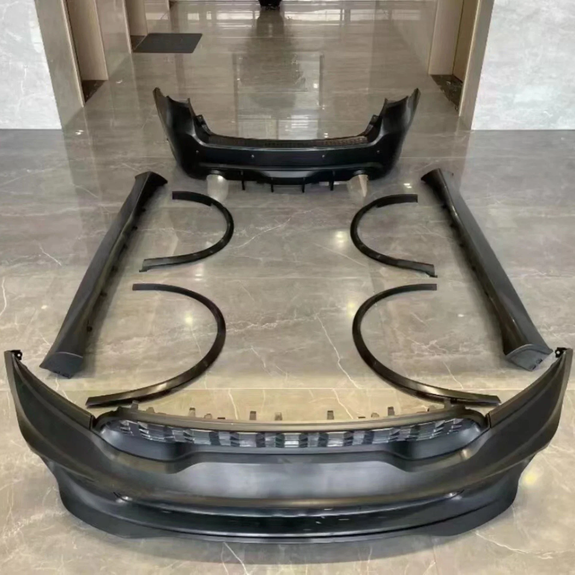 

Передний задний бампер для Dodge Durango STR 2021, крышка двигателя, боковая юбка, колесо, брови, автомобильные аксессуары